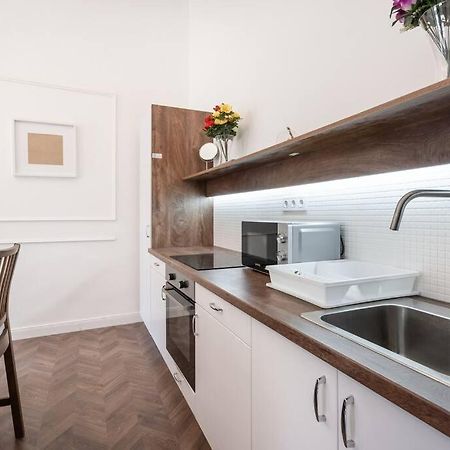 Stylish Apartment In The City Center Budapest Luaran gambar